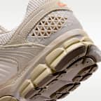 ナイキ ズーム ボメロ 5 メンズシューズ