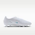 Nike Phantom 6 Low Academy Multi-Ground Football Boot