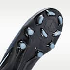 Nike Jr. Phantom 6 Low Pro Older Kids' Multi-Ground Football Boots