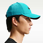 Gorra Swoosh con estructura Nike Dri-FIT Club