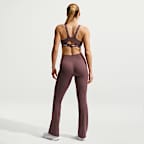 Leggings de tiro alto acampanados para mujer Nike One