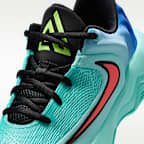 Giannis Immortality 4-basketballsko til større børn