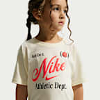 Conjunto de 2 piezas Sprinter para niños talla pequeña Nike Tennis Lifestyle