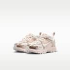 나이키 보메로 5 반사 디자인 액센트 리틀키즈 신발