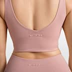 Bra de corte largo con cuello en V para mujer NikeSKIMS Matte
