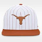 Gorra universitaria Nike Dri-FIT ajustable para hombre Texas Primetime Pin Stripe 2-Tone