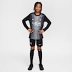 Paris Saint-Germain 2025/26 Stadium Goalkeeper Older Kids' Nike Dri-FIT Football Replica Long-Sleeve Shirt