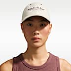 나이키 스포츠웨어 언스트럭처드 캡