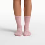 NikeSKIMS Women's Dri-FIT Pilates Grip Crew Socks (1 Pair)