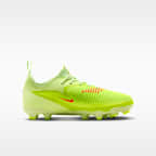 Nike Jr. Phantom 6 Low Academy Older Kids' Multi-Ground Football Boots
