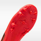 Tacos de fútbol de corte low para pasto artificial Nike Tiempo Maestro Academy