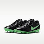 Tacos de fútbol para pasto artificial de corte low Nike Tiempo Ligera Pro