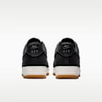 エア フォース 1 '07 LV8 メンズシューズ