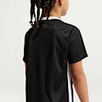 Conjunto de dos piezas con shorts deportivos Dri-FIT para niños talla pequeña Nike