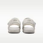 ナイキ カーム ウィメンズサンダル