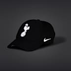 Cappello Tottenham Hotspur 2026/27 Club Poly 5P Winter Chrome Pack Cappello Nike Club Poly 5P Winter Chrome Pack