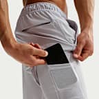 Nike Unlimited vielseitige Dri-FIT 2-in-1-Shorts (ca. 18 cm) für Herren