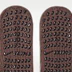 NikeSKIMS Women's Dri-FIT Pilates Grip Crew Socks (1 Pair)