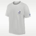 Playera universitaria Nike para hombre Florida Legacy Max90 Pocket 2-Hit