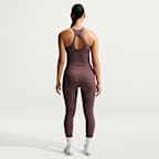 Camiseta de tirantes Nike Universa con bra deportivo con almohadilla de media sujeción para mujer
