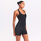 NikeSKIMS Matte Shine Mix One-Piece med T-rygg för kvinnor