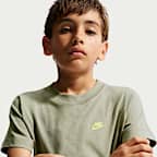 Nike Sportswear Older Kids' T-Shirt