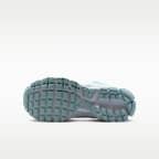 Tenis para niños grandes Nike Vomero 5
