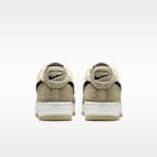Nike Air Force 1 '07 LV8 herenschoenen