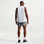 Shorts de correr Dri-FIT de 18 cm con forro de ropa interior para hombre Nike Stride