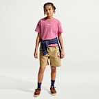 T-Shirt Nike Sportswear Essential για μεγάλα κορίτσια