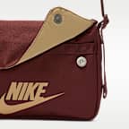 Nike Sportswear Women's Futura 365 Cross-Body Bag (3L)