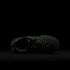 Nike Vomero 18 Older Kids' Road Running Shoes