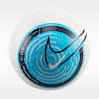 Nike Phantom Football