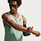 Camiseta sin mangas de correr Dri-FIT ADV para hombre Nike AeroSwift