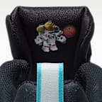ナイキ S.T. ダイナマイト x LEGO® コレクション ジュニア バスケットボールシューズ