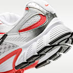 Chaussure avec motifs réfléchissants Nike V5 RNR pour femme