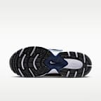 Nike V5 RNR Women's Shoes with Reflective Accents