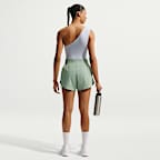 Shorts Dri-FIT de tiro alto de 13 cm con forro de ropa interior para mujer Nike One