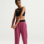 Pants Dri-FIT de tiro medio para mujer Nike Studio Fleece Sport