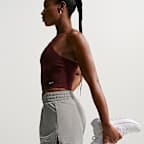 Shorts 2 en 1 Dri-FIT de tiro alto de 8 cm para mujer Nike One