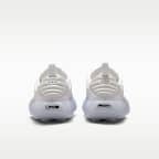 Nike Mind 002 Men's Pregame Shoes