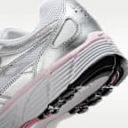 รองเท้าผู้หญิง Nike P-6000