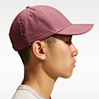 Gorra con logotipo de metal y estructura Nike Dri-FIT Club
