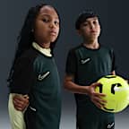 Nike Academy Older Kids' Dri-FIT Football Top