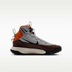 Nike Terrascout Big Kids' Boots with Reflective Accents
