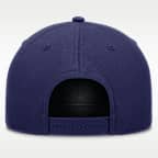 Gorra de rejilla Nike x KAWS Dri-FIT de la MLB ajustable y con estructura A-Frame para hombre Los Angeles Dodgers Rise