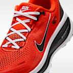 Tenis de correr en pavimento para hombre Nike College Vomero 18 (Oregon State)