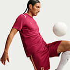 Playera de futbol de manga corta Nike Dri-FIT de tejido Knit para hombre C.D. Guadalajara Academy Pro