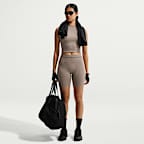 NikeSKIMS Shorts aus nahtlosem Rippmaterial (Damen, ca. 13 cm)
