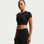 Nike Sportswear Essential Shorts de ciclismo de tiro medio de 25 cm para mujer